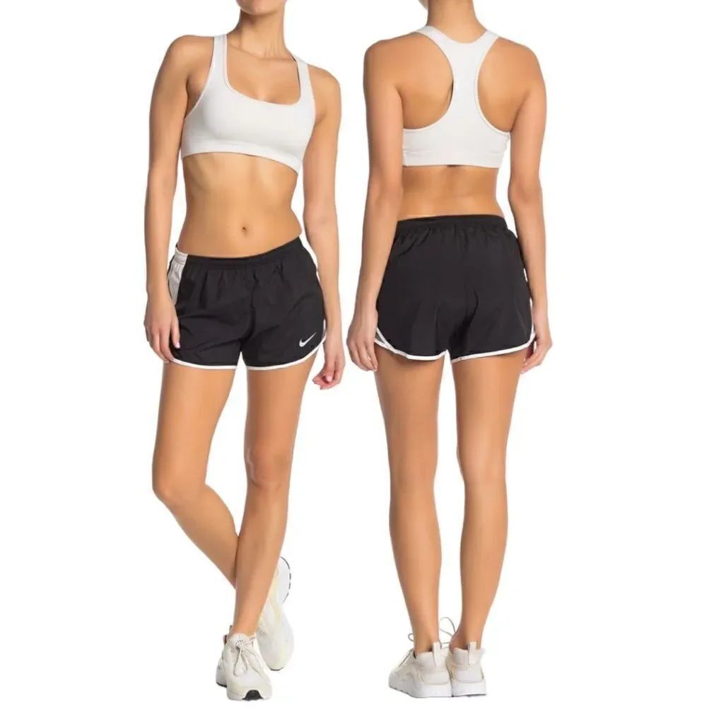 Nike Dri-Fit Women’s Running Shorts in the Size XLarge in Black/White Color